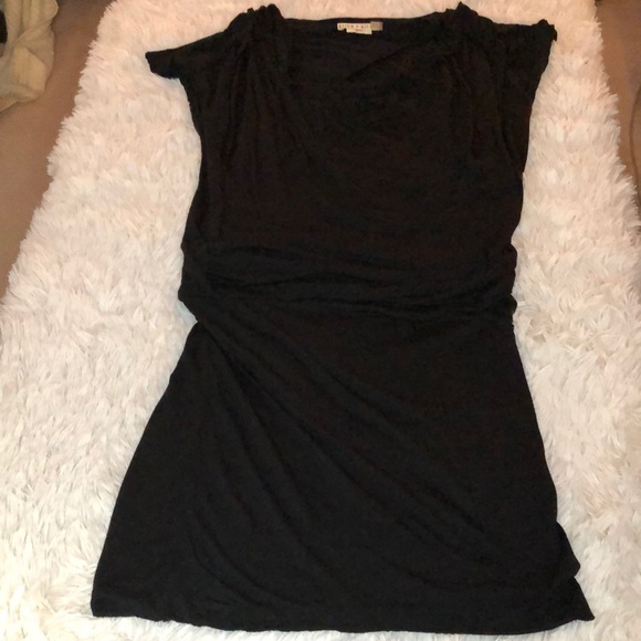 Alice + Olivia Dresses & Skirts - Alice and Olivia dress size large built in slip